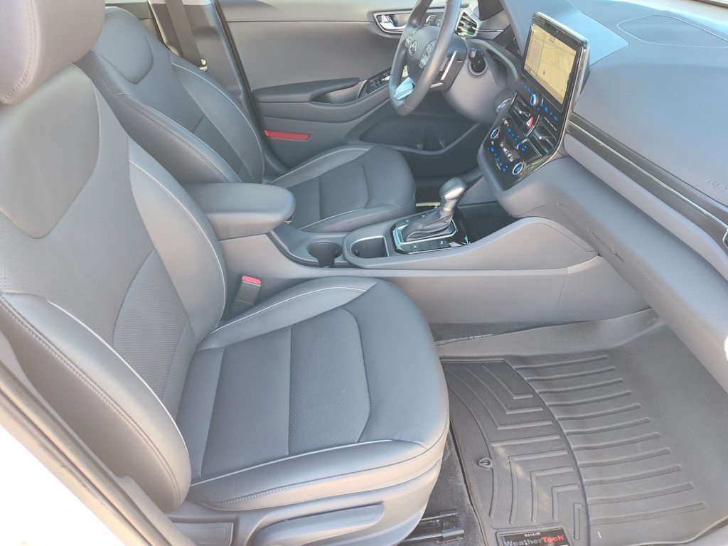 Thumbnail: 2020 Hyundai Ioniq - 10