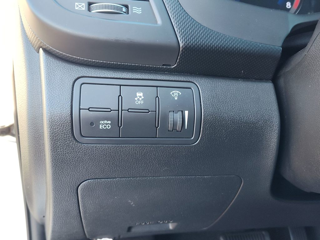 Thumbnail: 2017 Hyundai Accent - 21