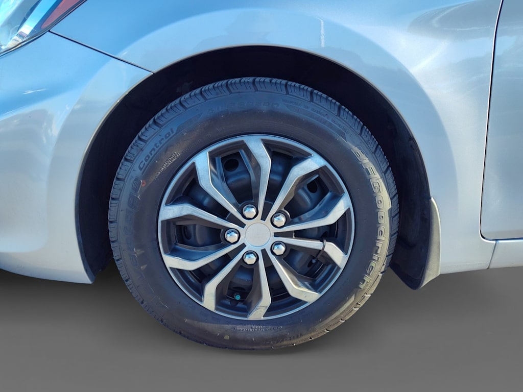 Thumbnail: 2017 Hyundai Accent - 7