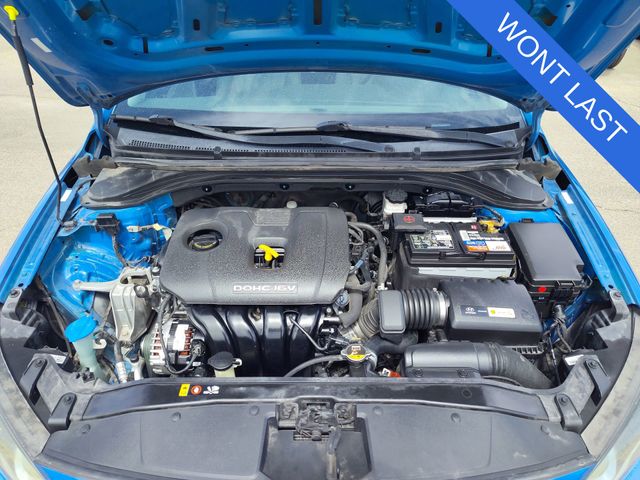 Thumbnail: 2017 Hyundai Elantra - 8