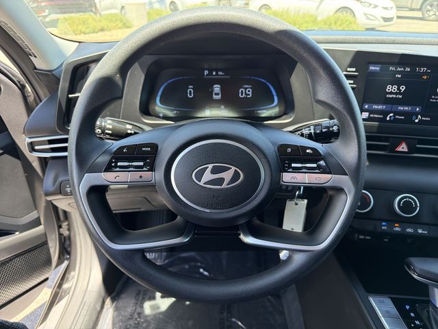 Thumbnail: 2024 Hyundai Elantra - 13
