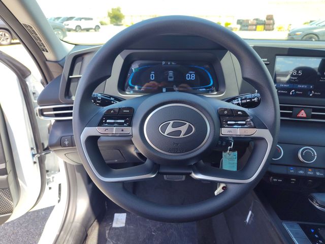 Thumbnail: 2026 Hyundai Elantra - 4