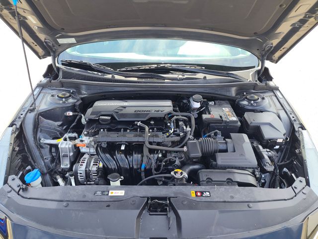 Thumbnail: 2023 Hyundai Elantra - 8