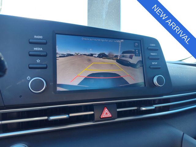 Thumbnail: 2023 Hyundai Elantra - 17