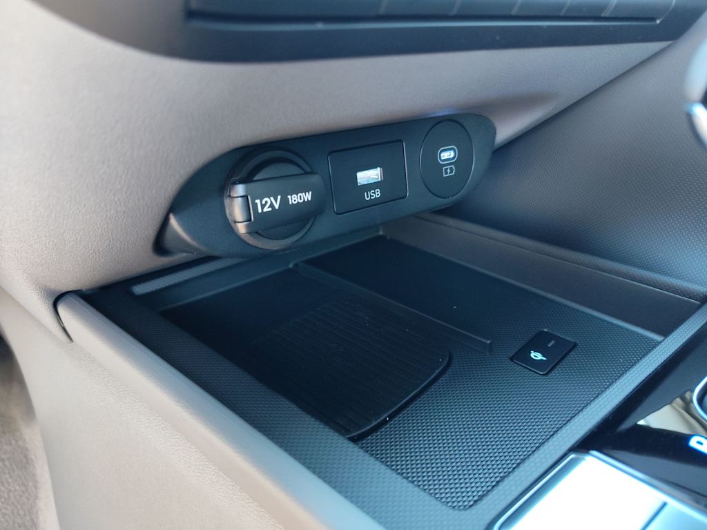 Thumbnail: 2025 Hyundai Elantra - 24