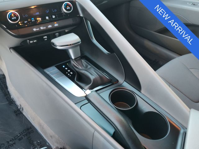 Thumbnail: 2024 Hyundai Elantra - 14