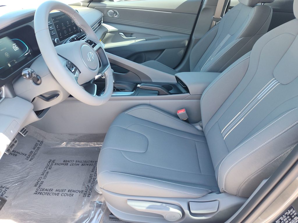 Thumbnail: 2025 Hyundai Elantra - 10