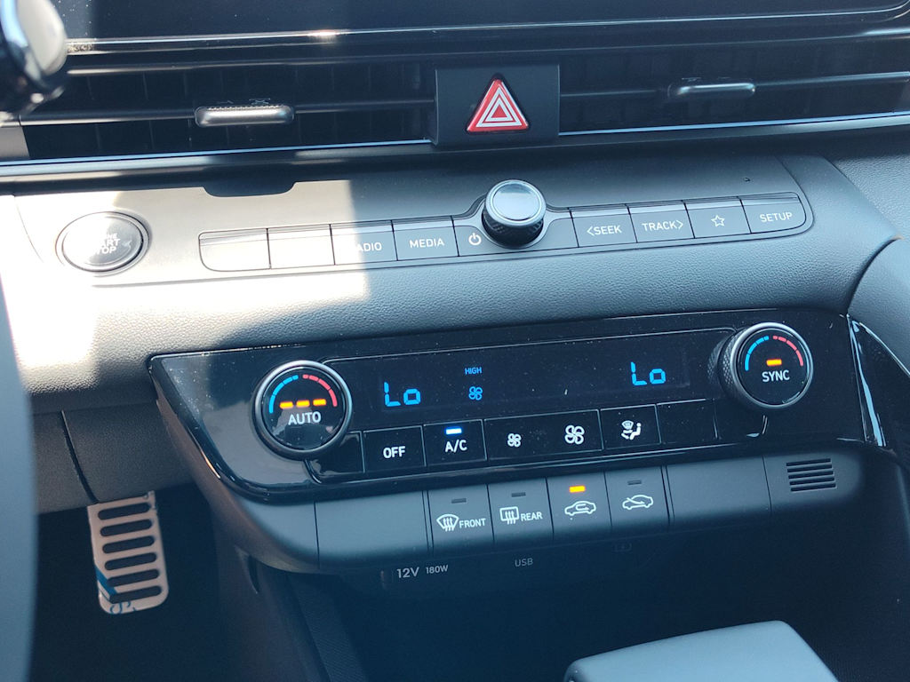 Thumbnail: 2025 Hyundai Elantra - 25