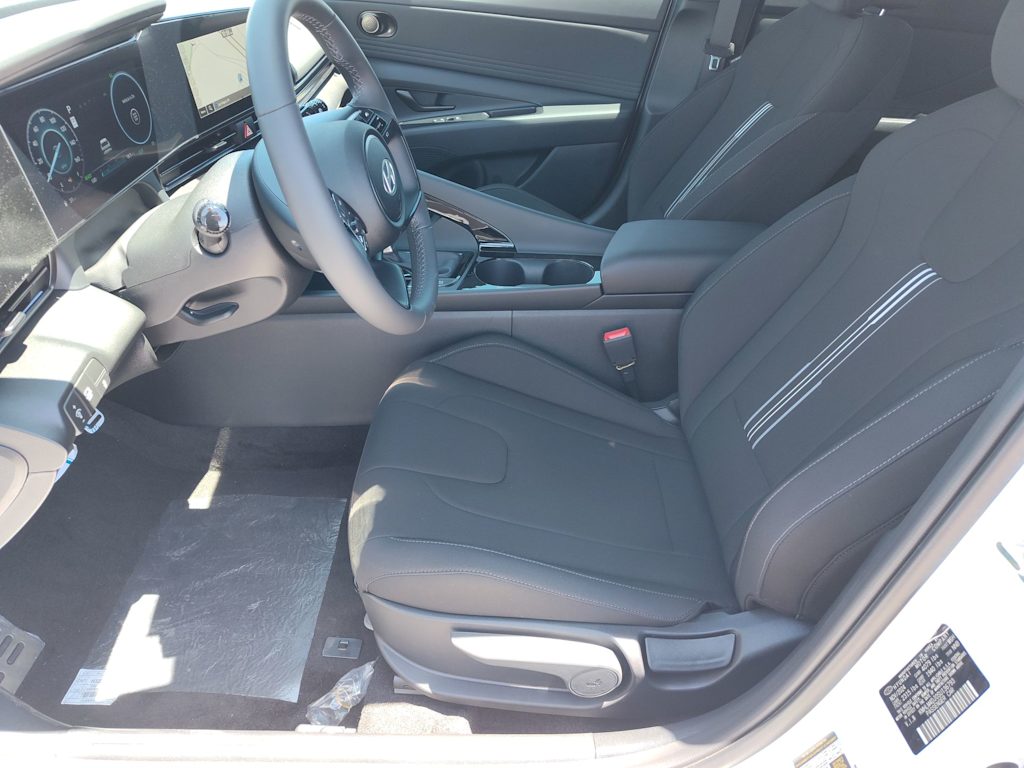 Thumbnail: 2025 Hyundai Elantra - 9