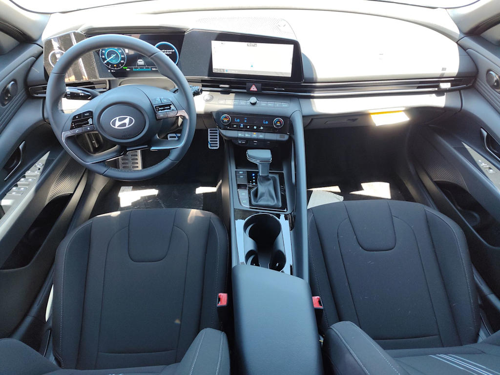 Thumbnail: 2025 Hyundai Elantra - 2