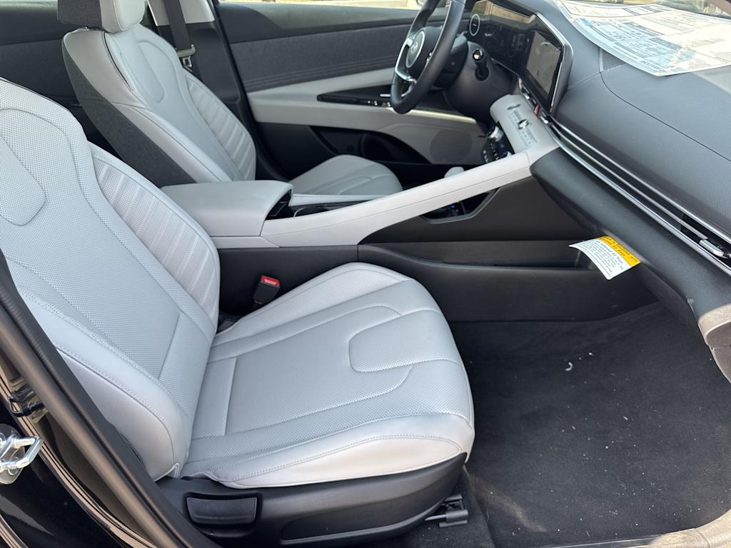Thumbnail: 2024 Hyundai Elantra - 24