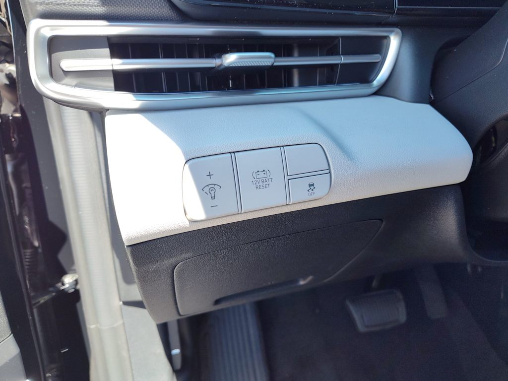 Thumbnail: 2025 Hyundai Elantra - 21