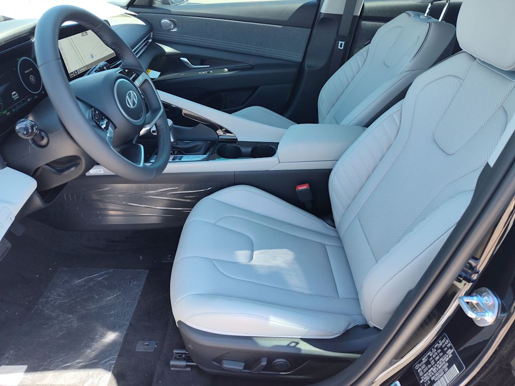 Thumbnail: 2025 Hyundai Elantra - 10