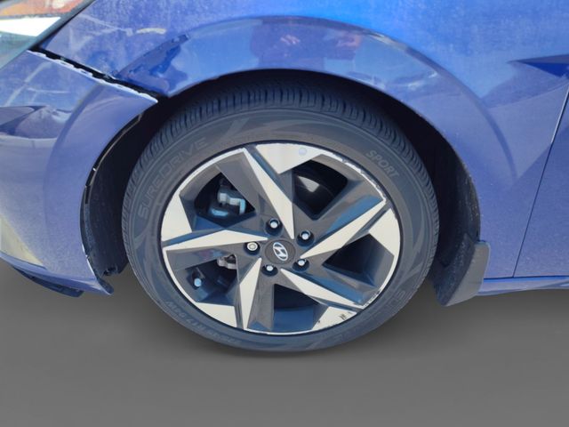 Thumbnail: 2022 Hyundai Elantra - 7