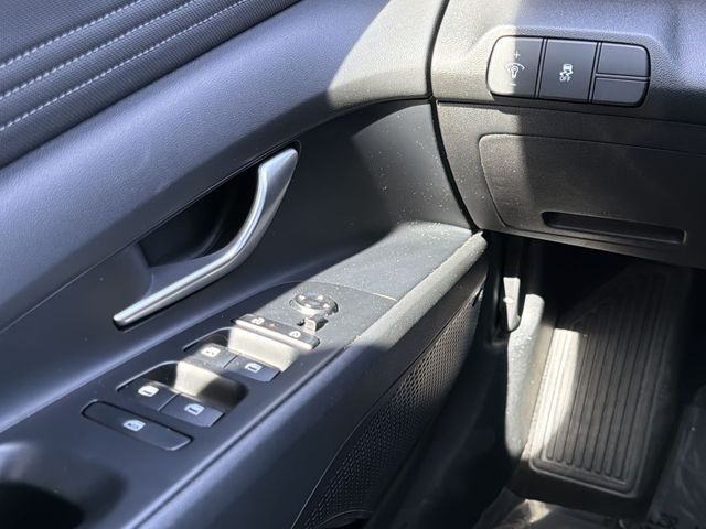 Thumbnail: 2025 Hyundai Elantra - 21