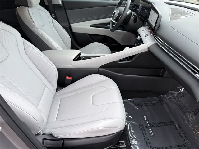 Thumbnail: 2025 Hyundai Elantra - 25