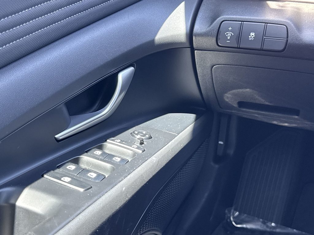 Thumbnail: 2025 Hyundai Elantra - 20