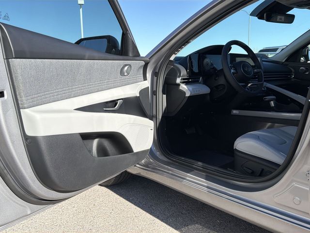 Thumbnail: 2026 Hyundai Elantra - 2