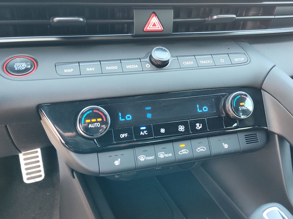 Thumbnail: 2025 Hyundai Elantra - 22