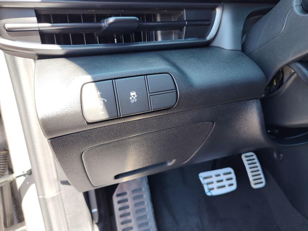 Thumbnail: 2025 Hyundai Elantra - 20