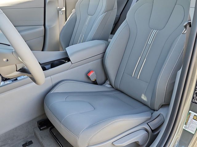 Thumbnail: 2024 Hyundai Elantra - 10