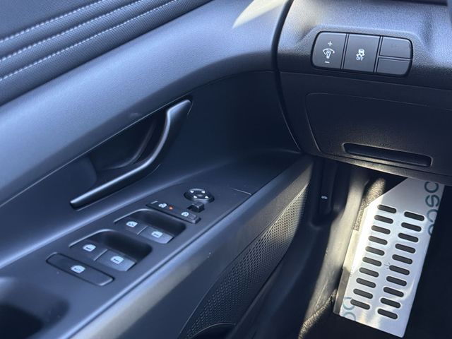Thumbnail: 2026 Hyundai Elantra - 22