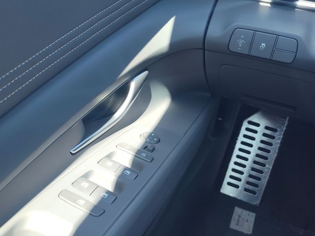 Thumbnail: 2026 Hyundai Elantra - 22