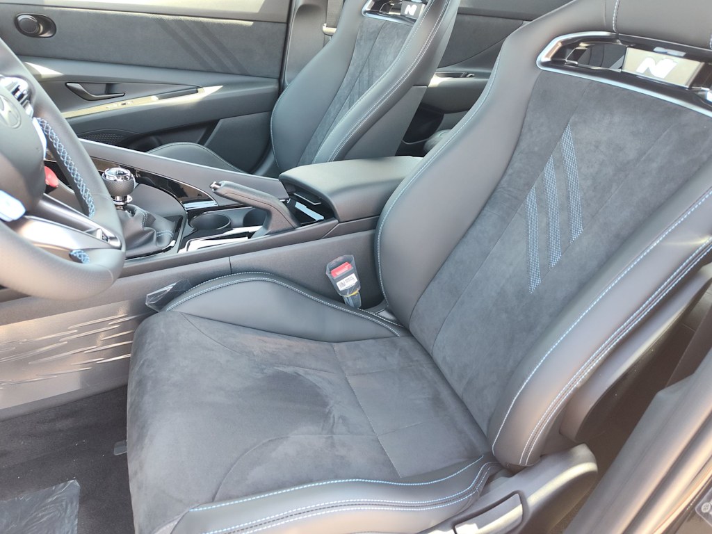 Thumbnail: 2025 Hyundai Elantra - 10