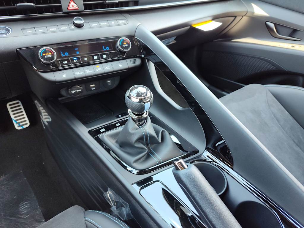 Thumbnail: 2025 Hyundai Elantra - 13