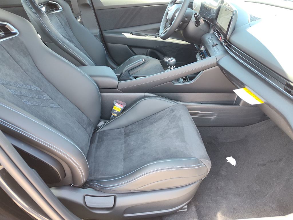 Thumbnail: 2025 Hyundai Elantra - 23