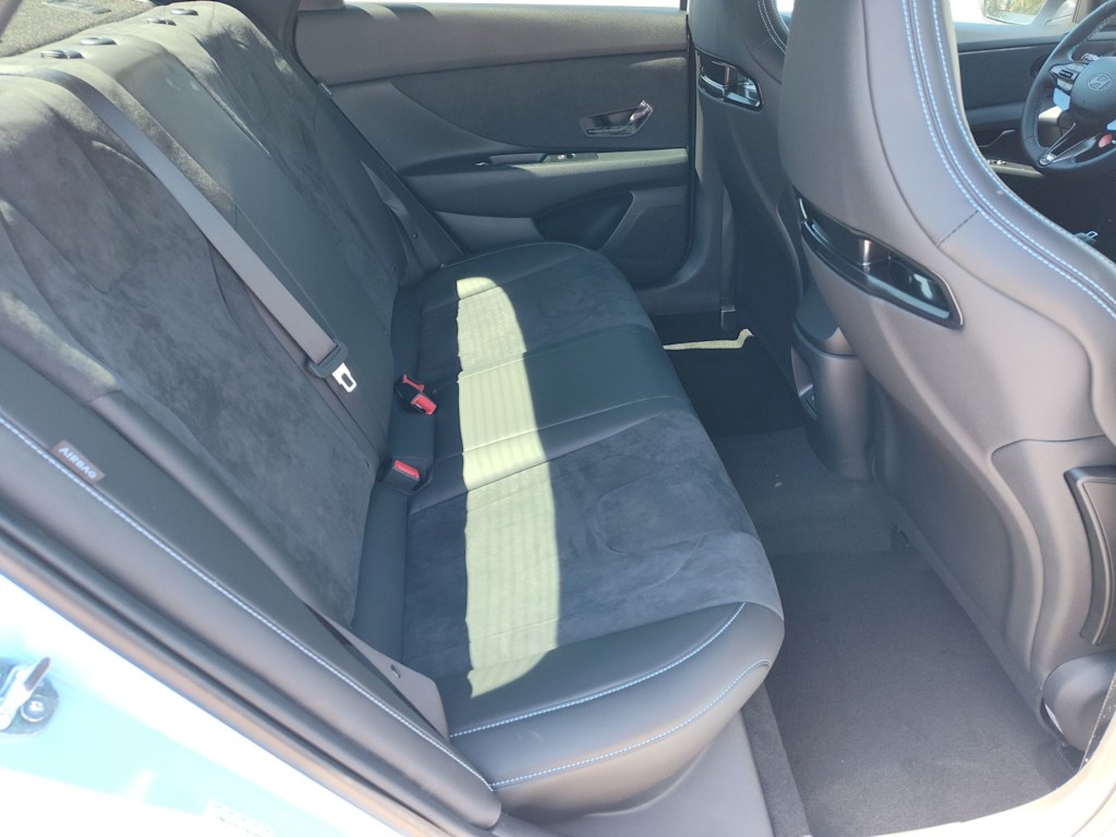 Thumbnail: 2025 Hyundai Elantra - 23