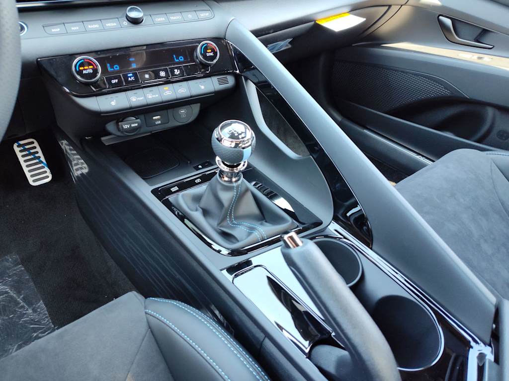 Thumbnail: 2025 Hyundai Elantra - 14