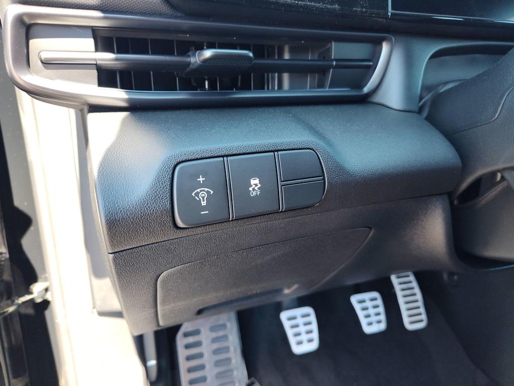 Thumbnail: 2025 Hyundai Elantra - 20