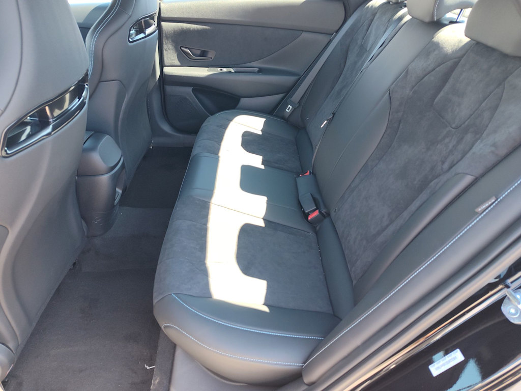 Thumbnail: 2025 Hyundai Elantra - 21