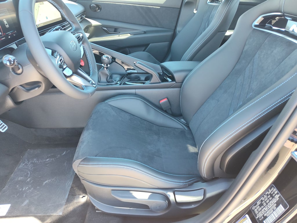 Thumbnail: 2025 Hyundai Elantra - 10