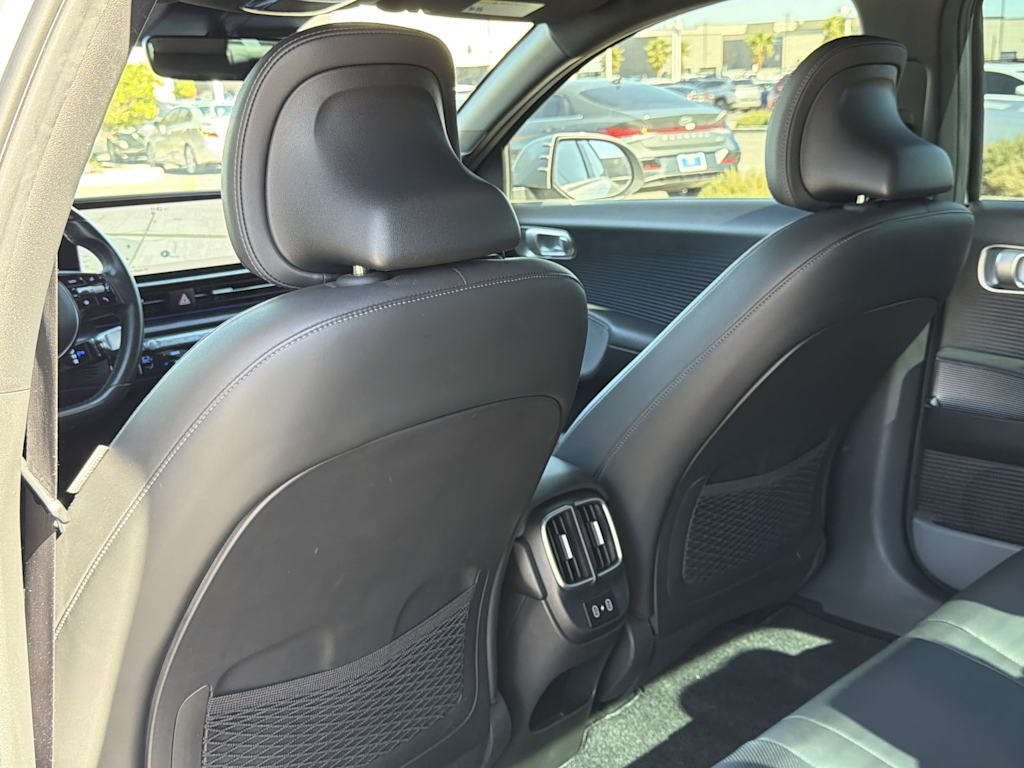 Thumbnail: 2023 Hyundai Ioniq 6 - 9