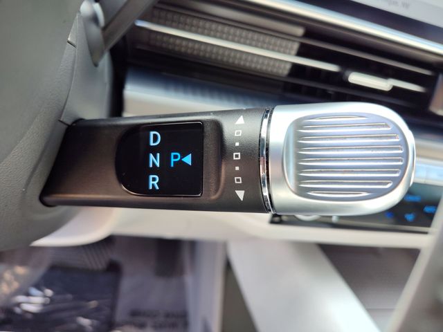 Thumbnail: 2023 Hyundai Ioniq 6 - 27