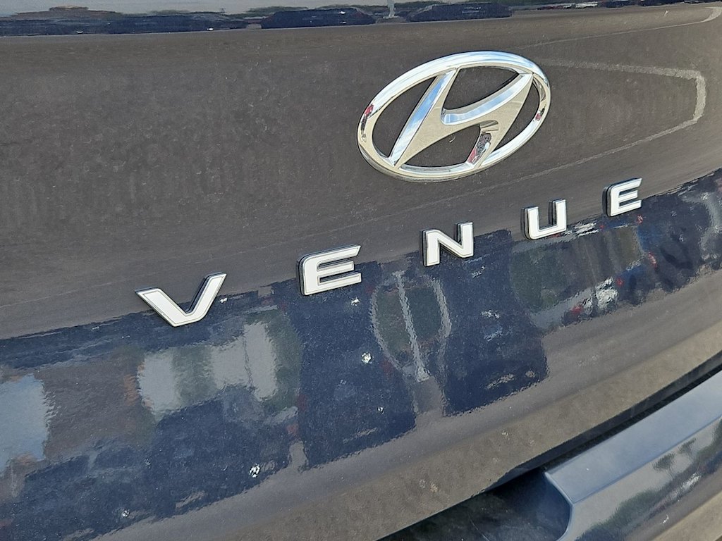 2024 Hyundai Venue Limited 7