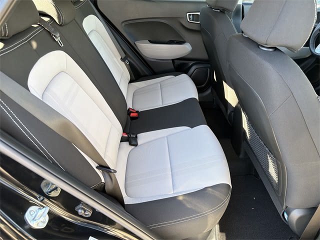 Thumbnail: 2023 Hyundai Venue - 25