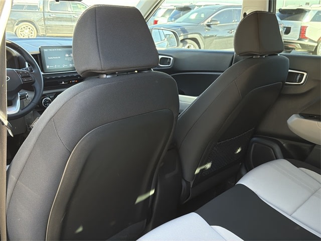 Thumbnail: 2023 Hyundai Venue - 24