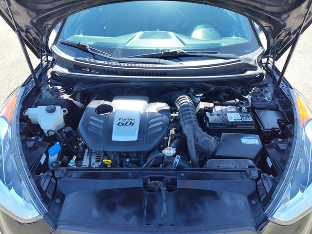 Thumbnail: 2016 Hyundai Veloster - 9