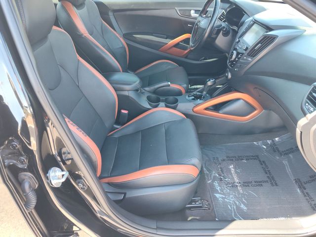 Thumbnail: 2016 Hyundai Veloster - 12