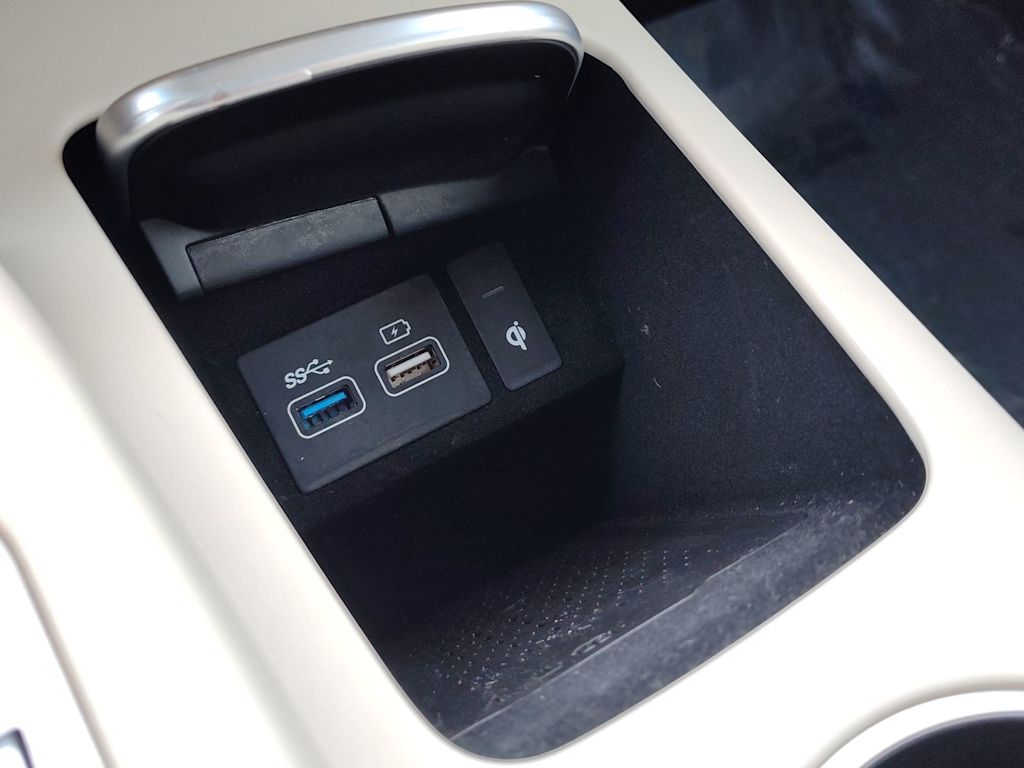 Thumbnail: 2023 Genesis GV70 - 28