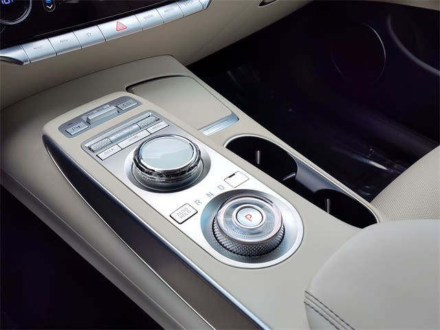 Thumbnail: 2023 Genesis GV70 - 14