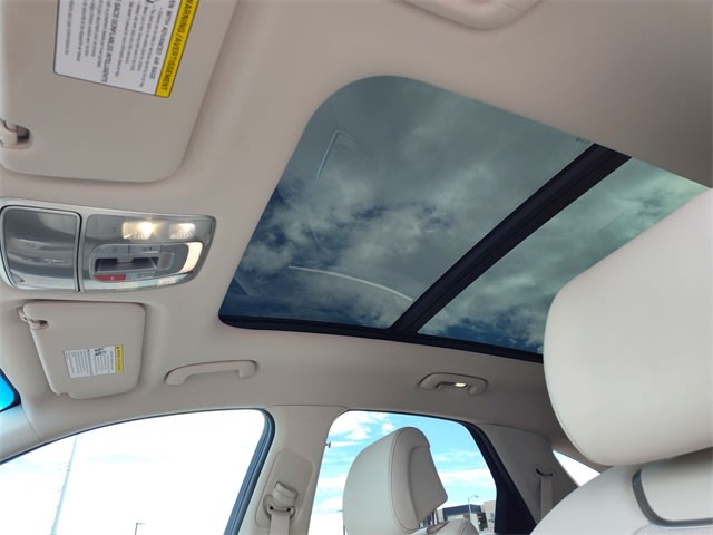 Thumbnail: 2023 Genesis GV70 - 21