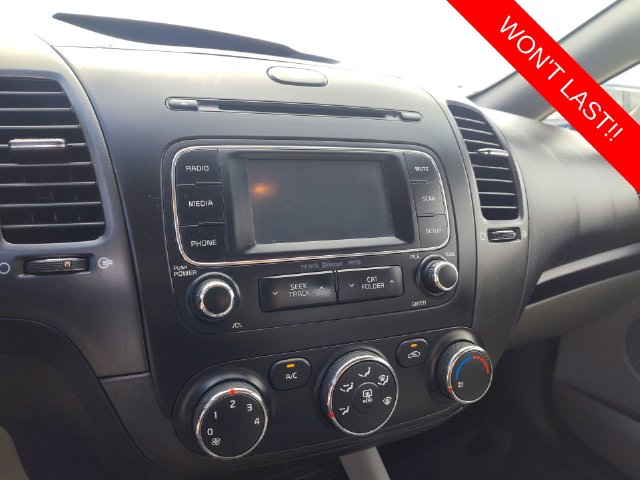 Thumbnail: 2016 Kia Forte - 13