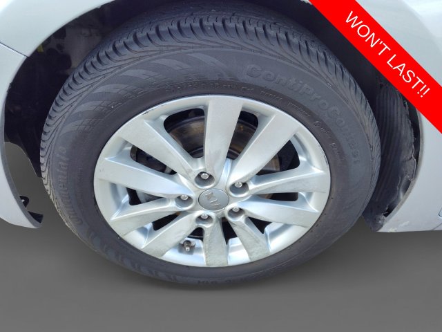 Thumbnail: 2016 Kia Forte - 7