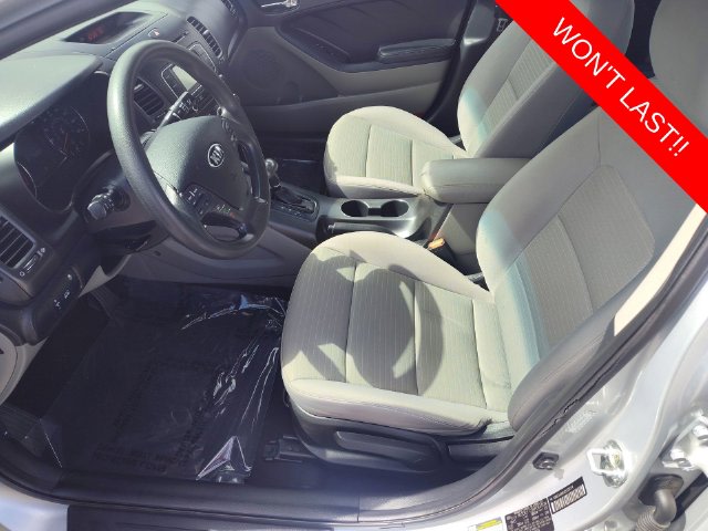 Thumbnail: 2016 Kia Forte - 14
