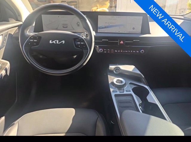 Thumbnail: 2023 Kia EV6 - 2