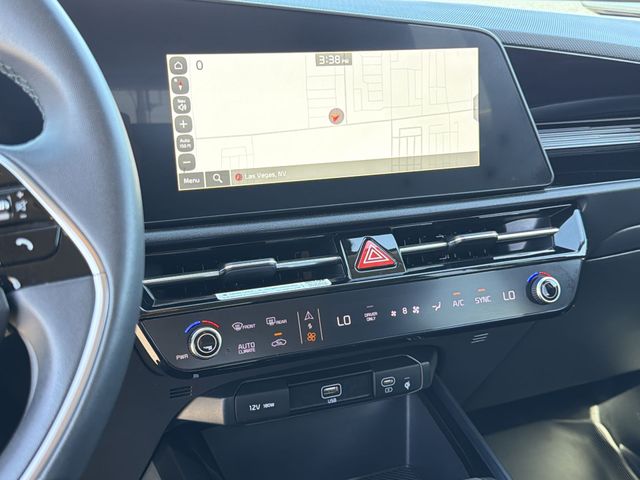 Thumbnail: 2023 Kia Niro - 13